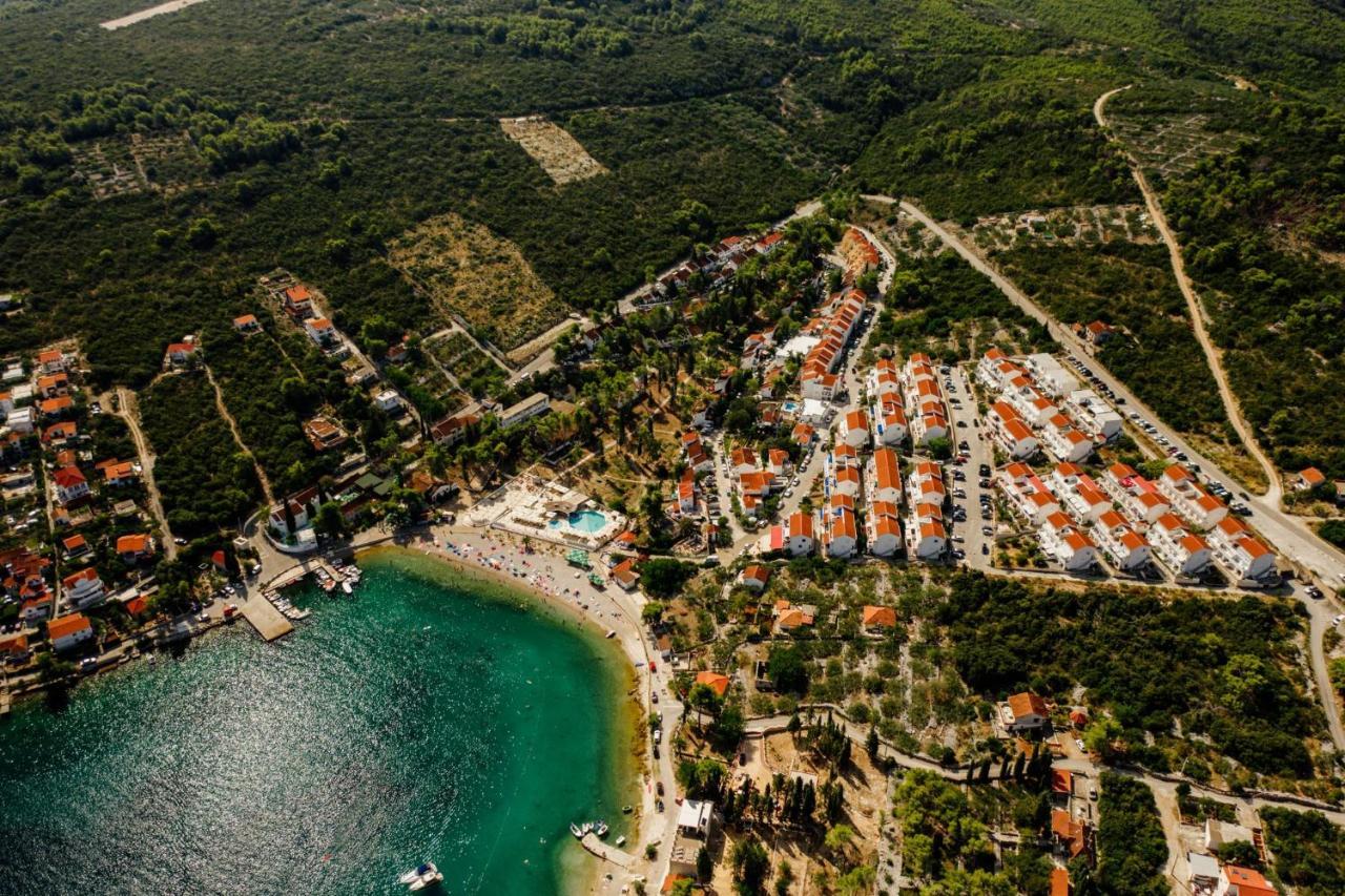 Villa Nikola Nečujam Екстериор снимка
